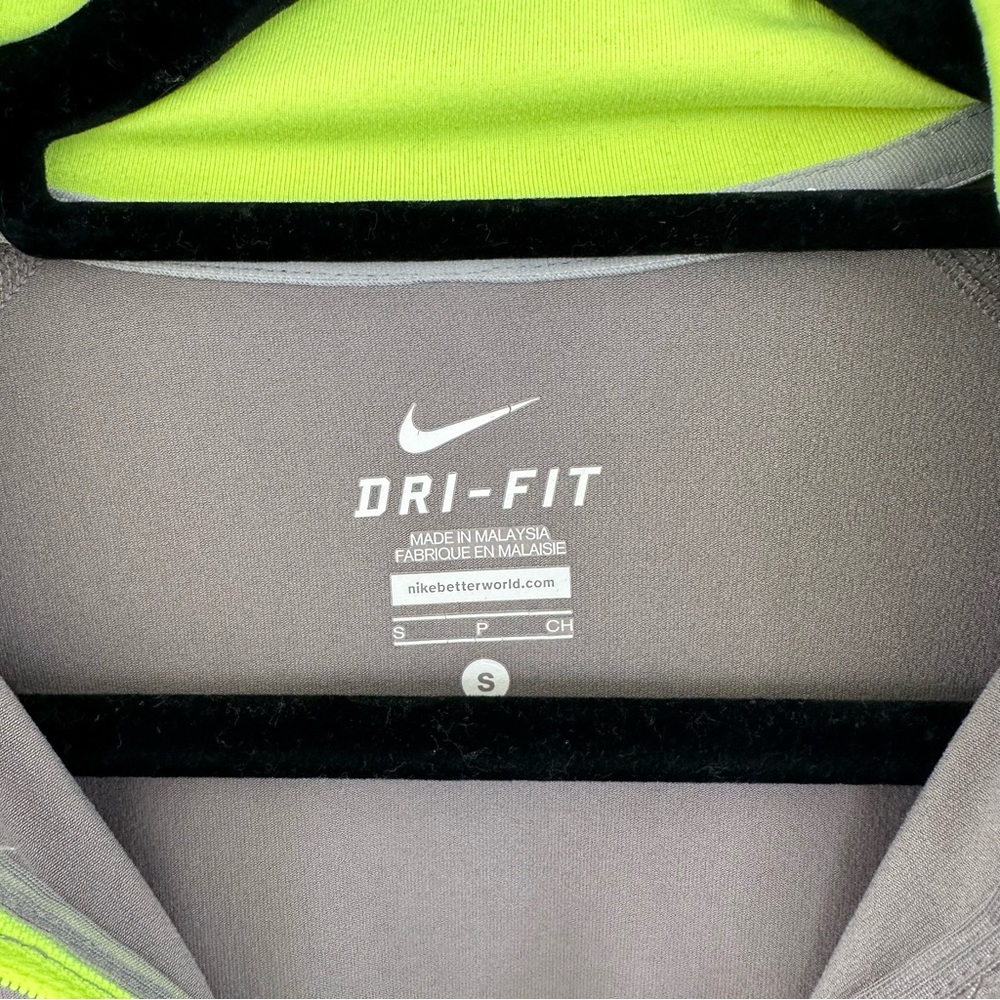 Nike 1/4 Zip Grey with Neon Accent Womens Pullover Running Top Fitted Size Small - Picture 8 of 8